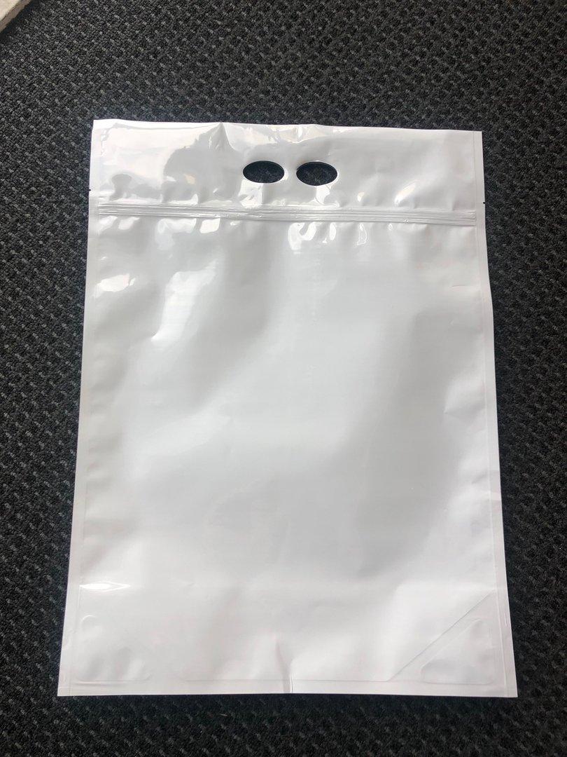 Stand Up Pouch Shiny White / Shiny White 5kg with Zip No Valve w Die Cut Handle, 400w x 550h x (90 + 90)g